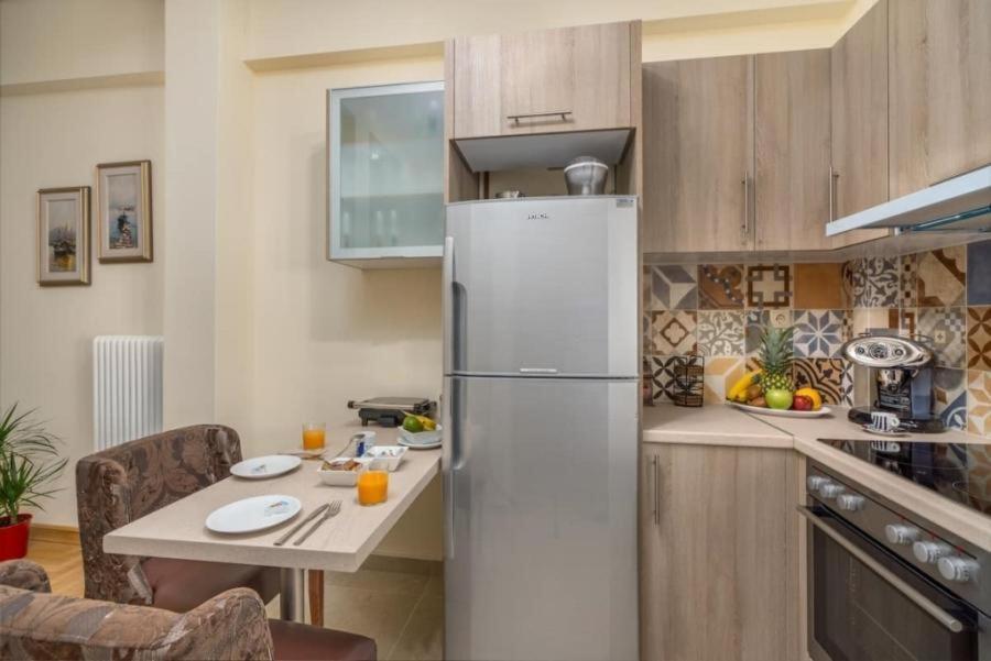 דירות Athenian Elegant Apt Near Acropolis מראה חיצוני תמונה